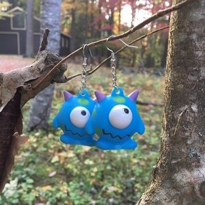 📌 👾Sweet little blue monster earrings!!